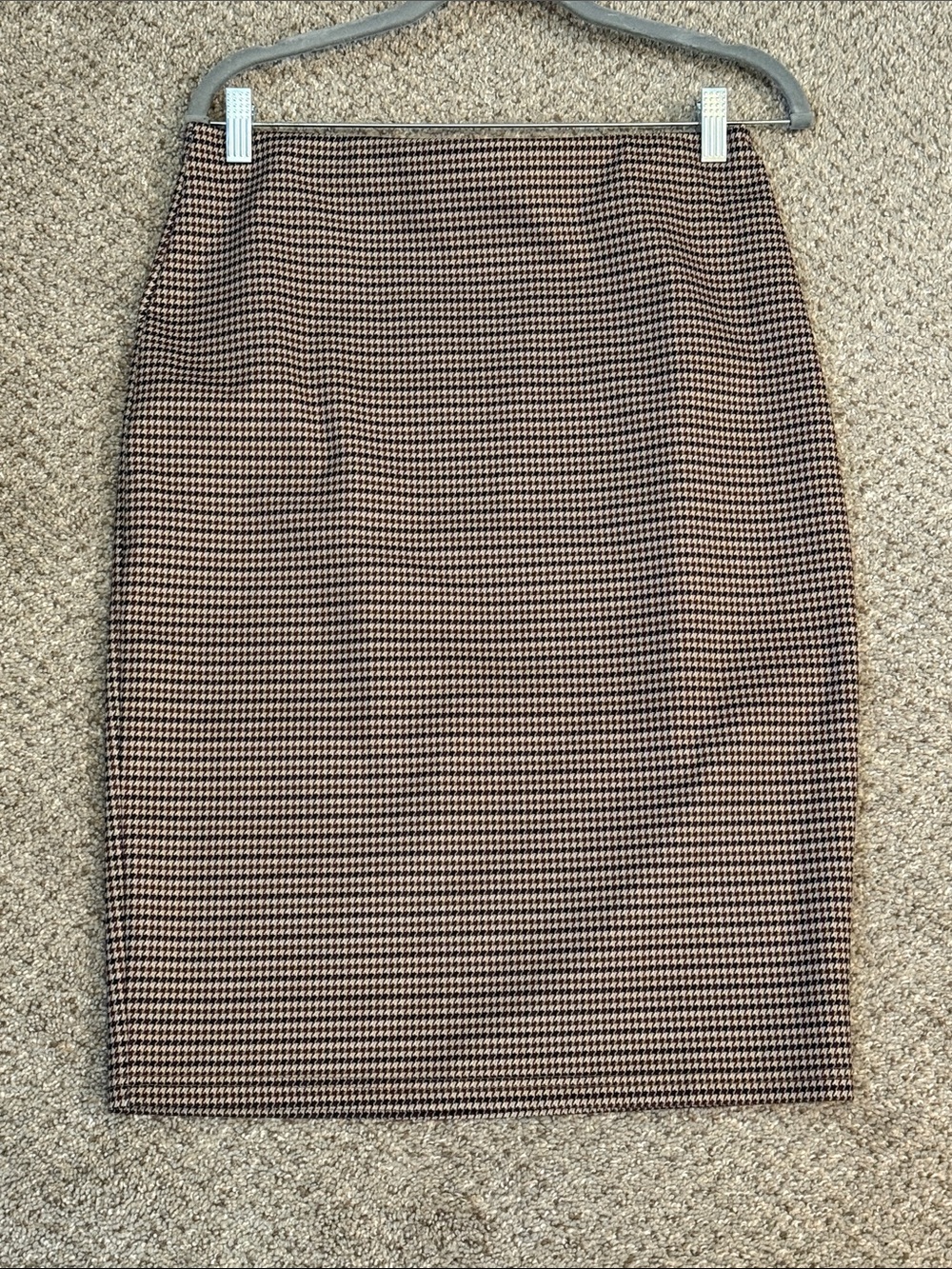 Knee Length Houndstooth Skirt
